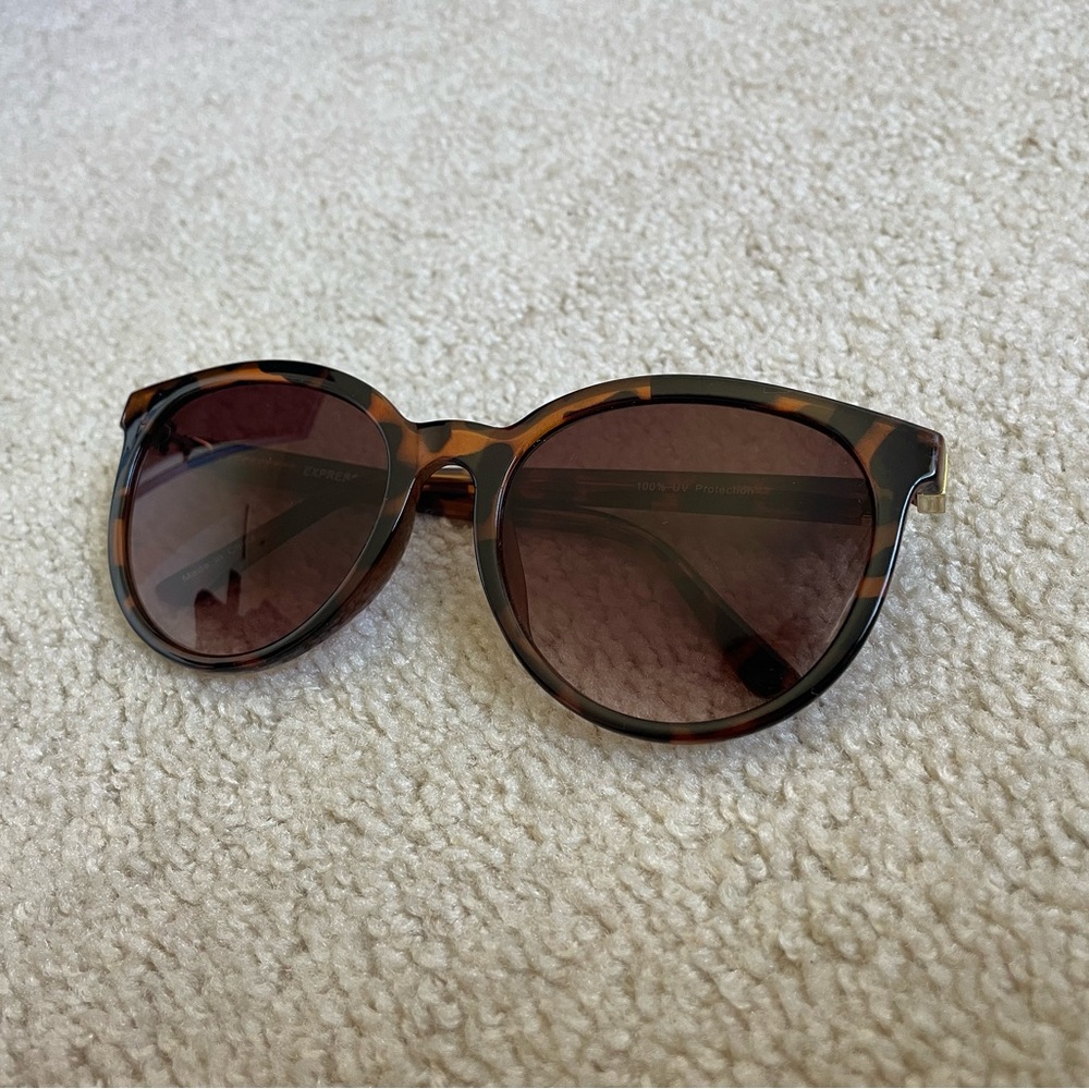 Express Brown Tortoise Sunglasses - image 4